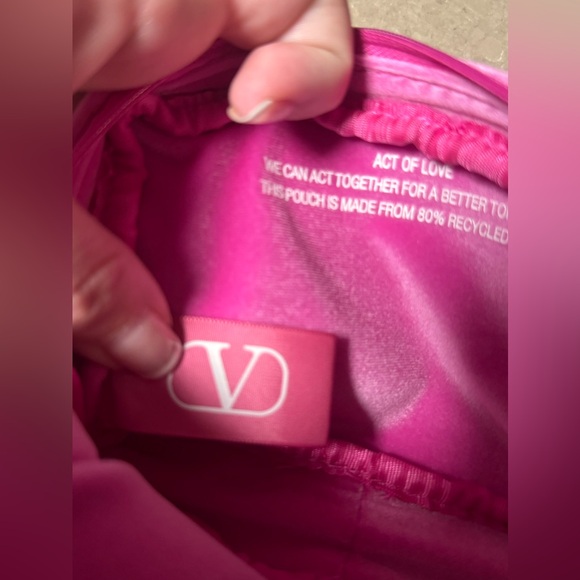 Valentino & Ever Makeup Beauty Bundle - Picture 2 of 7